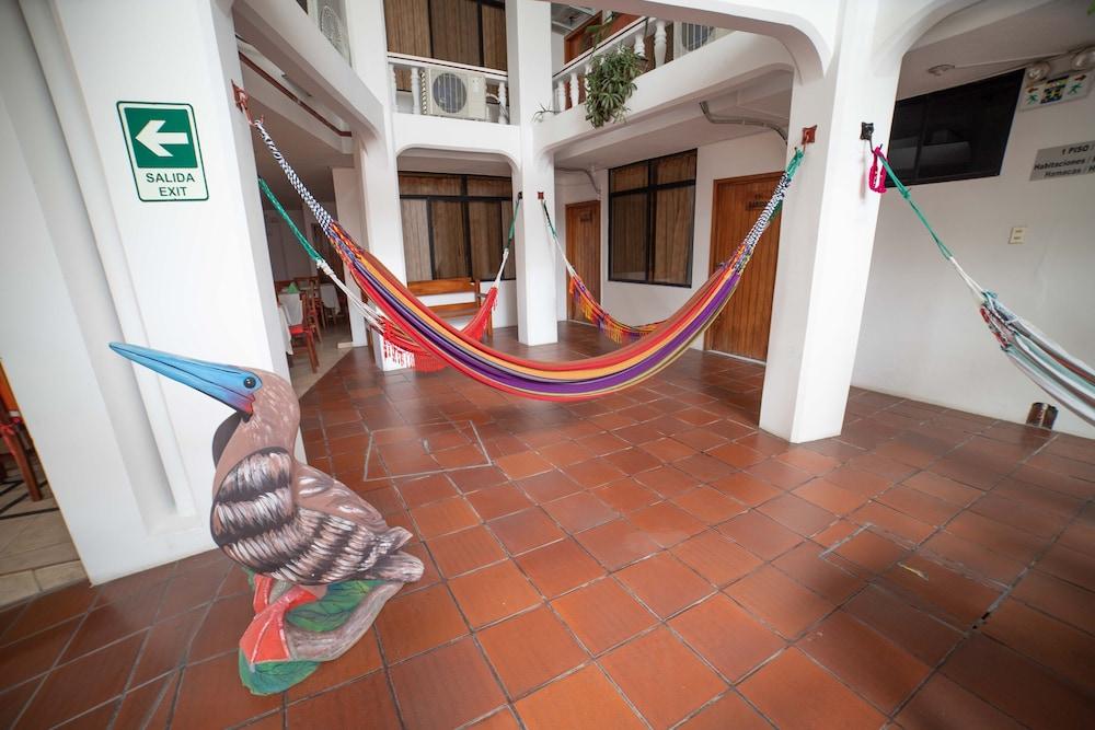 Hotel Red Booby Puerto Ayora  Exteriör bild