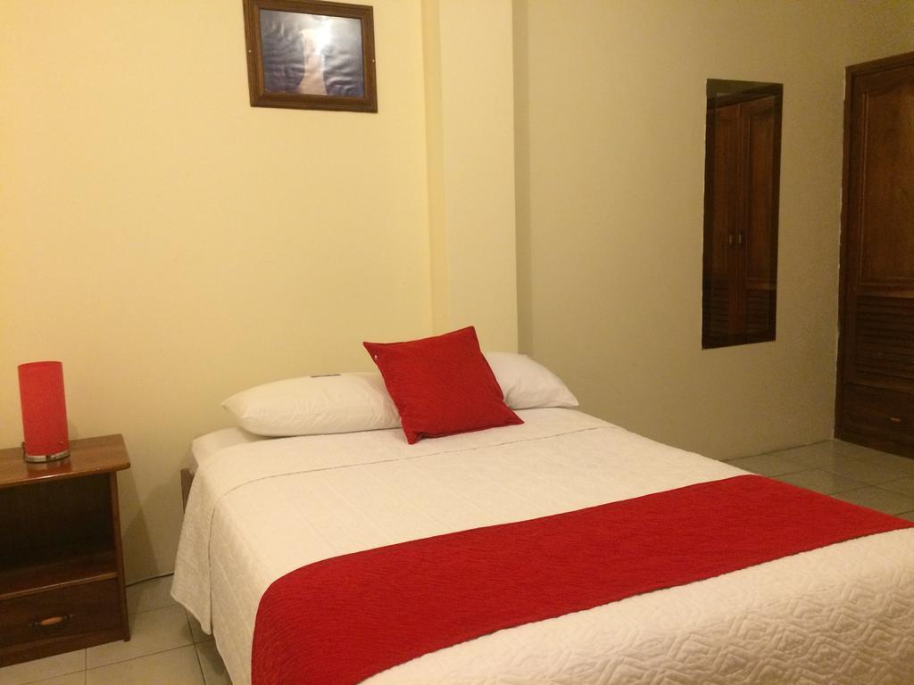 Hotel Red Booby Puerto Ayora  Rum bild