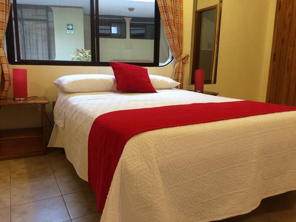 Hotel Red Booby Puerto Ayora  Rum bild