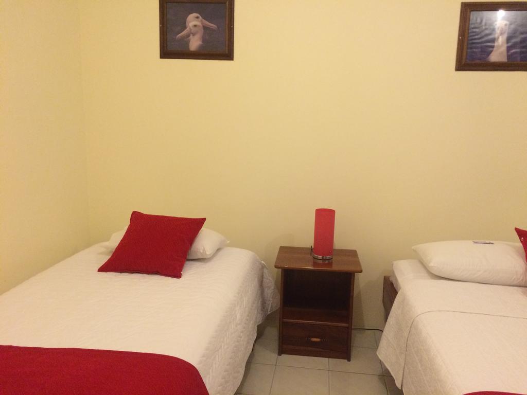 Hotel Red Booby Puerto Ayora  Rum bild